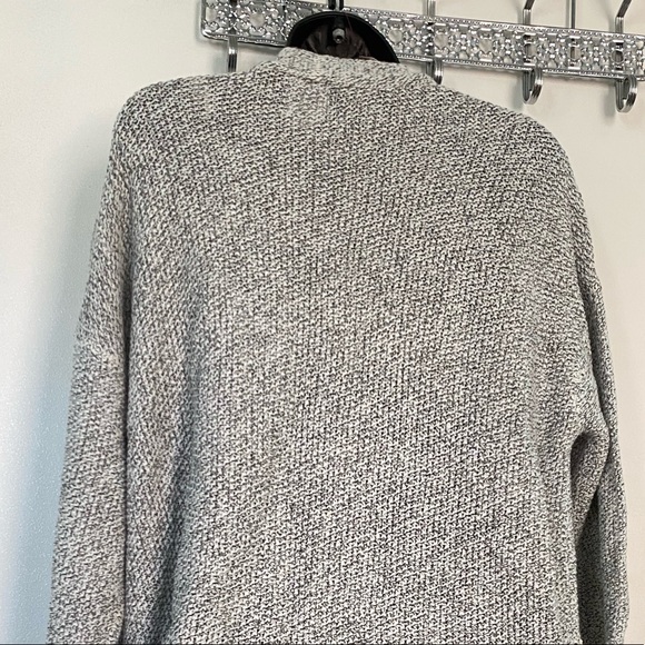 Dressbarn gray cozy and white cardigan sweater (M) - Picture 7 of 11